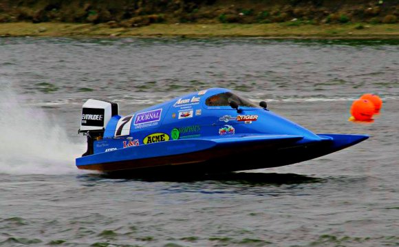 Small outboard Race boats